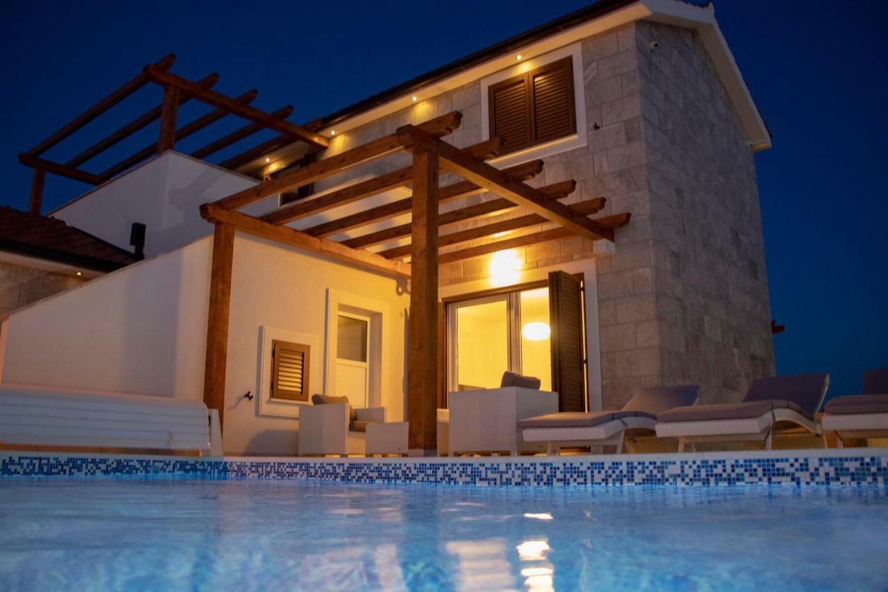 Villa Diomedes With The Sea View And The Pool