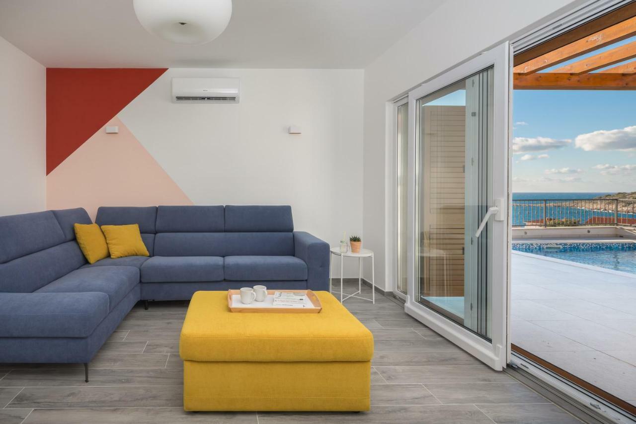 Villa Diomedes With The Sea View And The Pool Rogoznica (Sibenik-Knin)